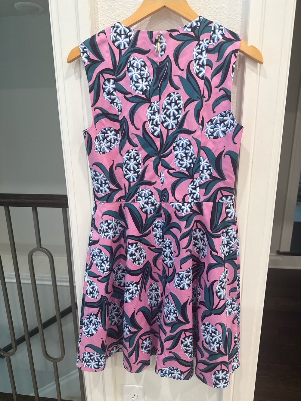 Draper James Pink Floral Knee Length Dress Size 8 - Picture 3 of 5